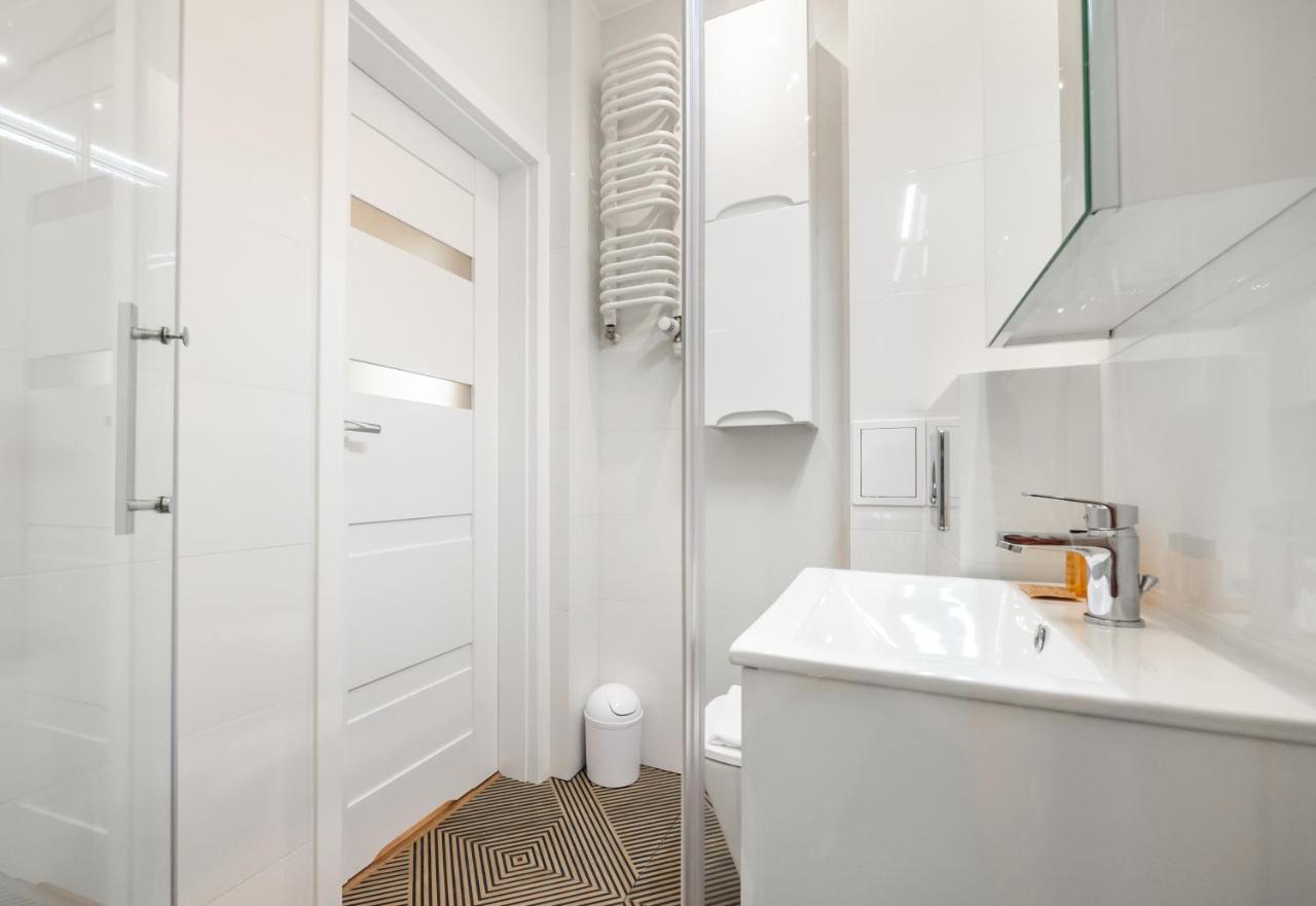 Ochota Sunny Apartment Варшава Экстерьер фото